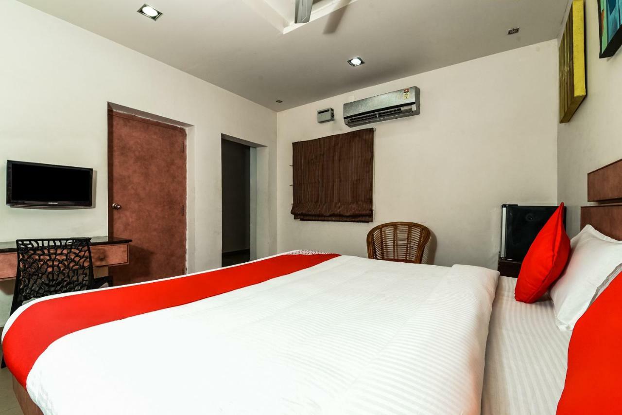 Oyo 28856 Manjeera Inn วิสาขปัตนัม ภายนอก รูปภาพ